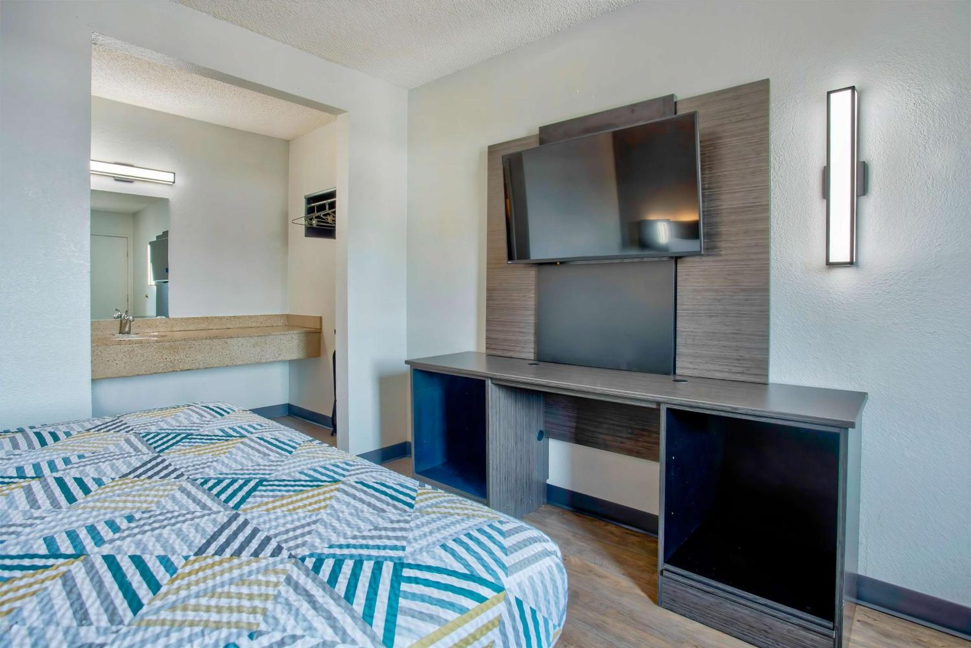 Motel 6-Salem, Or エクステリア 写真