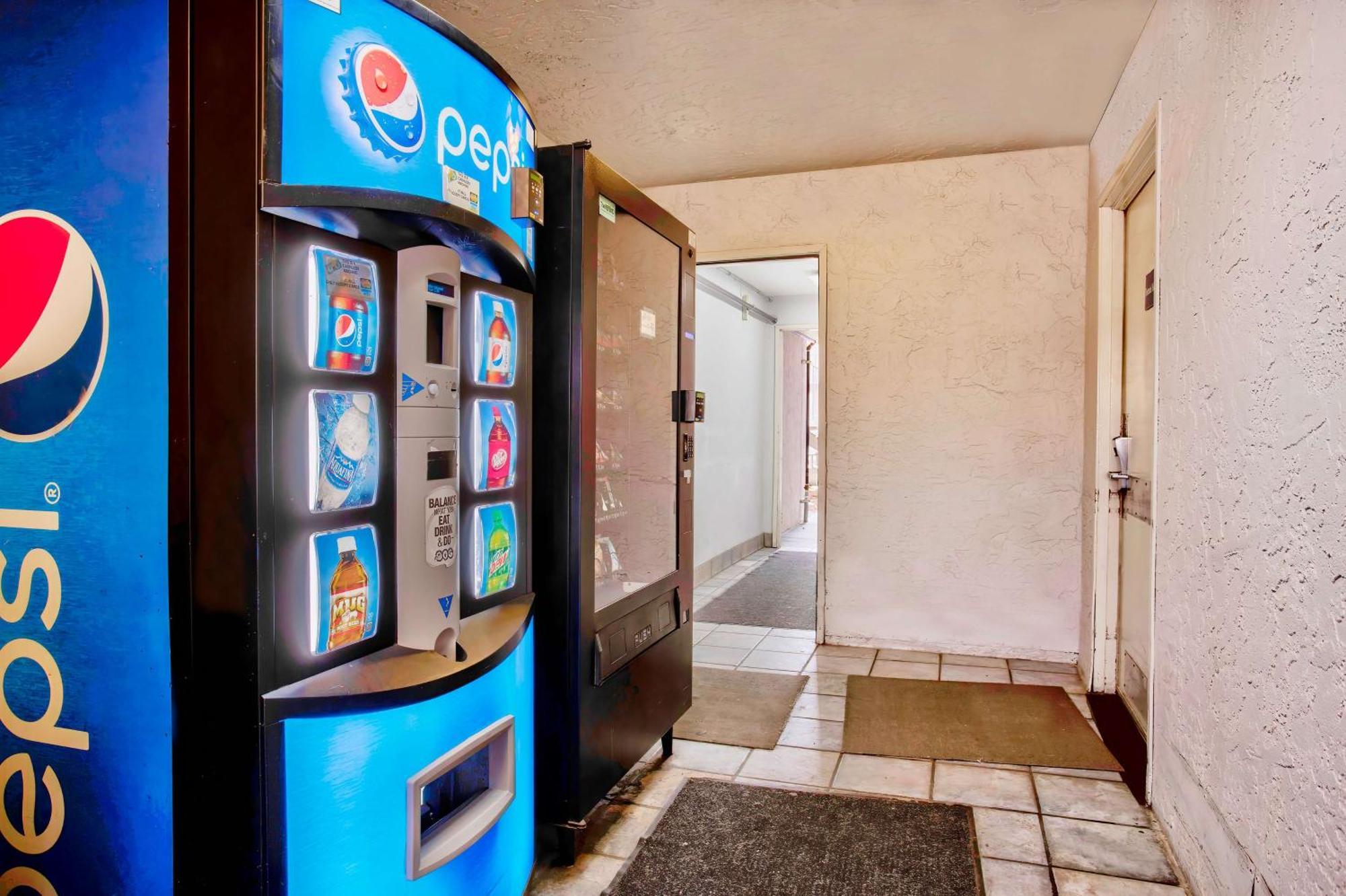 Motel 6-Salem, Or エクステリア 写真