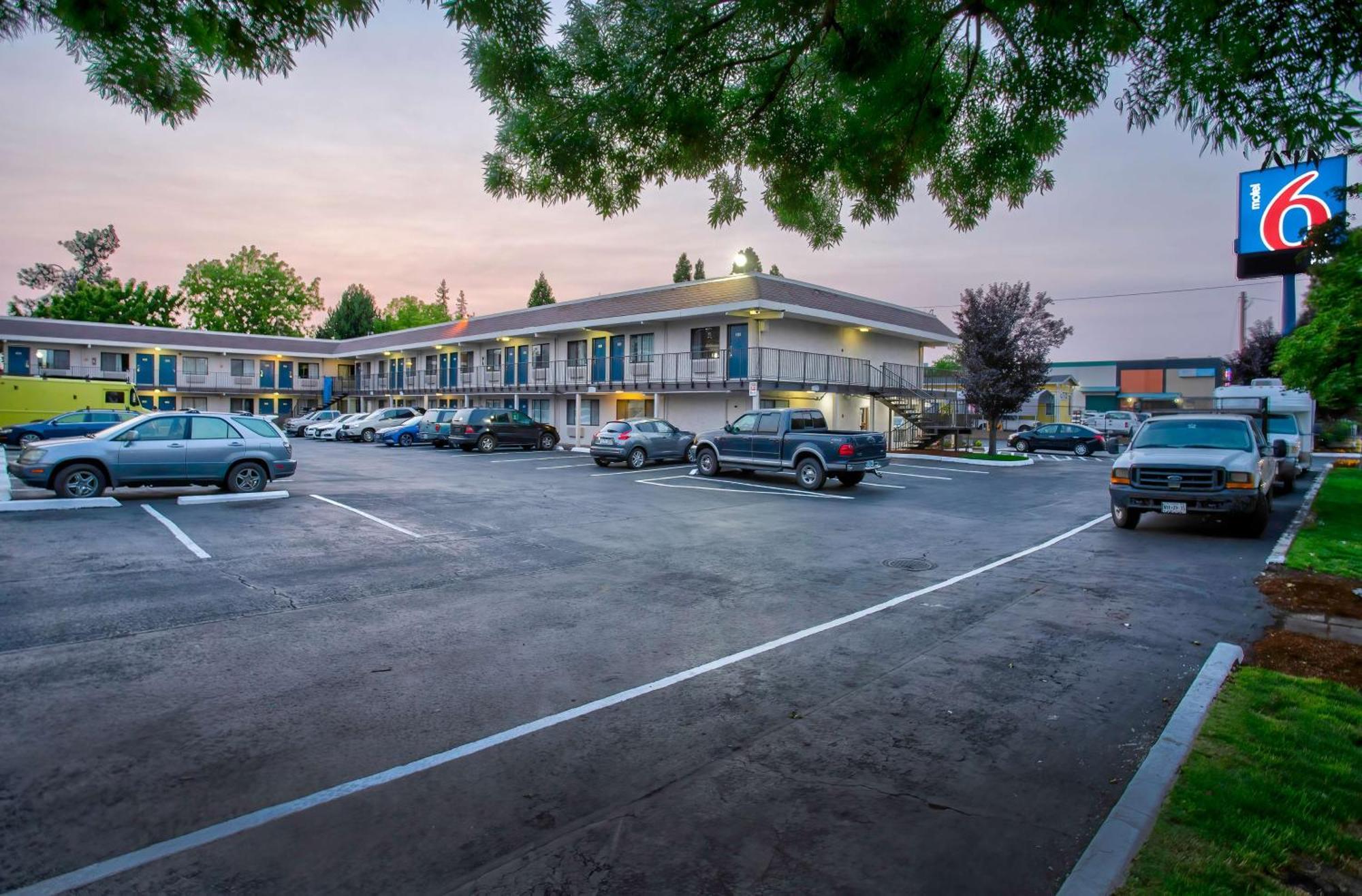 Motel 6-Salem, Or エクステリア 写真